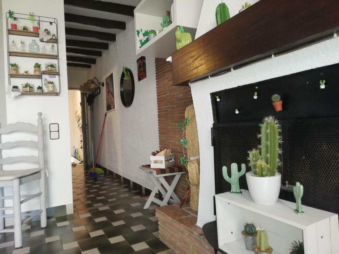 Can Cactus Garriguella Exterior photo